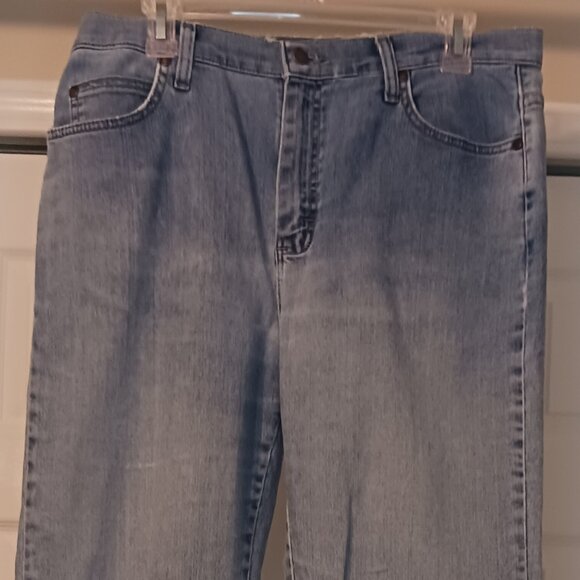 #284 3/$18 - Lee Blue Relaxed Fit at the Waist Jeans Size 12 - Picture 4 of 9